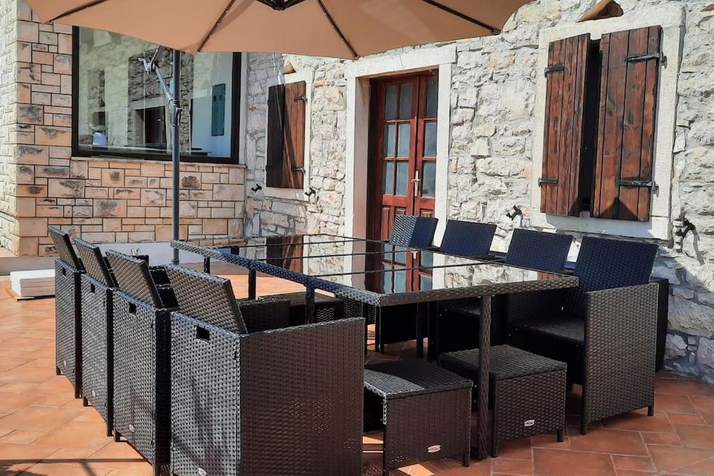 Holiday Home For 8 People, Pool + Sea View Vilanija Exterior photo